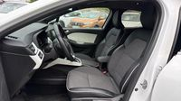Renault Clio 1.6 E-Tech hybride 145ch Techno — photo 12
