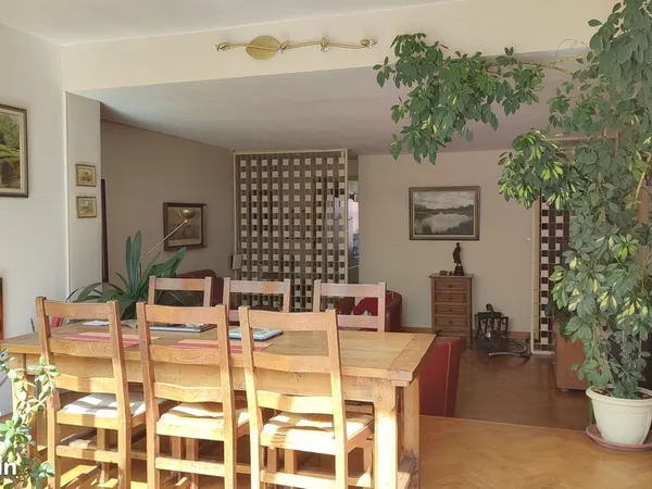 Maison 5 pièces 250 m²