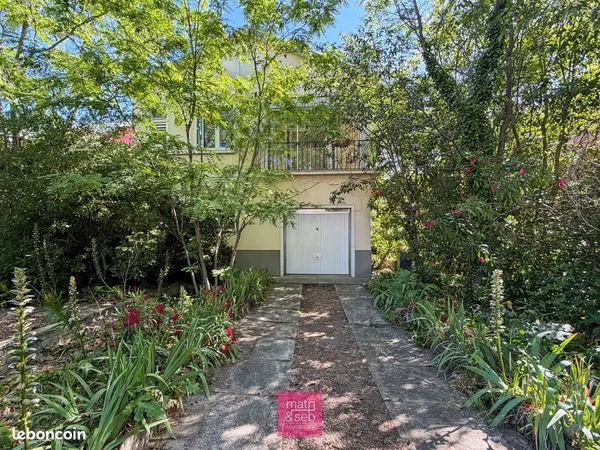 Maison 9 pièces 141 m²