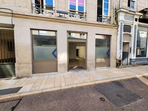 Bureaux 70 m² avec remise - double accès - Saint-Chamond