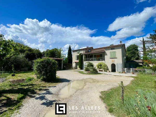Maison 7 pièces 189 m²
