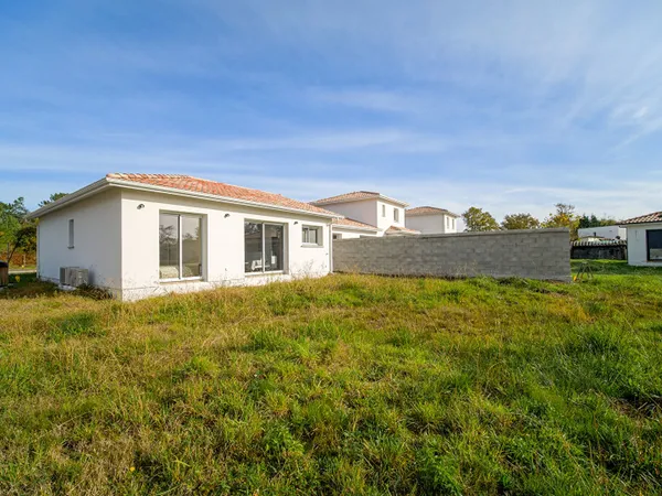 Location : Maison contemporaine côté lac