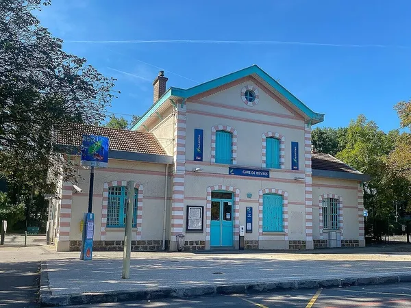 Vends immeuble - 273 m² - Orsay 91400