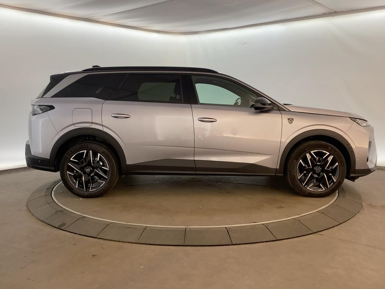 Peugeot 5008 hybrid 145 ch e-dcs6 gt — photo 4