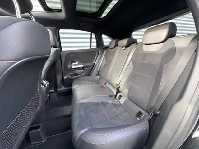 Mercedes Gla 250 e hybrid eq amg line — photo 16