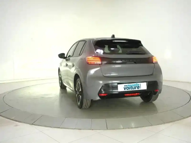 Peugeot 208 100 s&amp;s bvm6 — photo 7