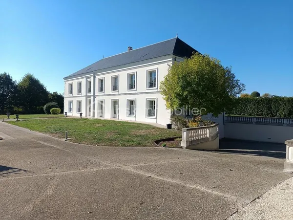 Maison 18 pièces 550 m²
