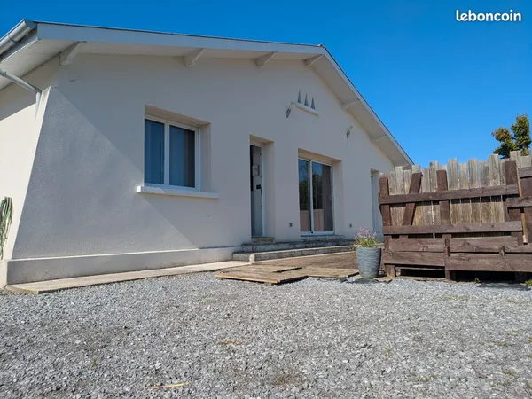 Maison familiale 90 m² avec suite parentale, panneaux solaires et terrain piscinable