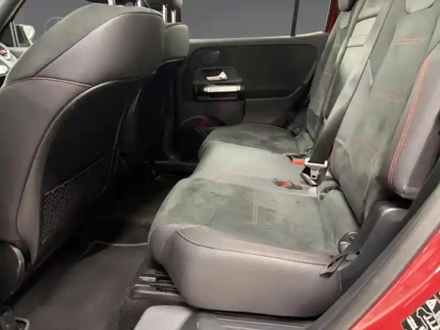 Mercedes Glb 200 d amg line — photo 34