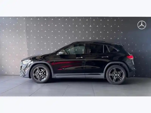 Mercedes Gla 200 d amg line — photo 22