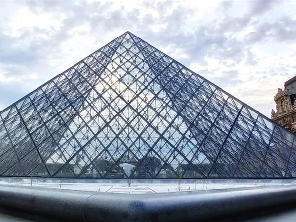 Local commercial 160 m² PARIS