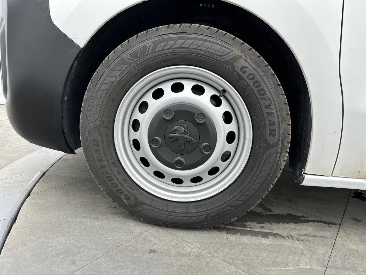 Peugeot Expert combi long bluehdi 120ch s&s bvm6 — photo 16