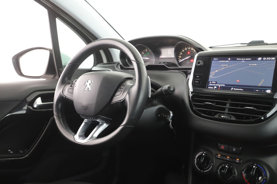 Peugeot 208 1.2 PureTech Active Business ETG5 — photo 12