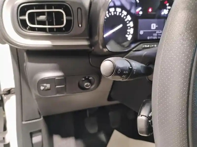 Citroën C3 puretech 83 ch bvm5 max — photo 17