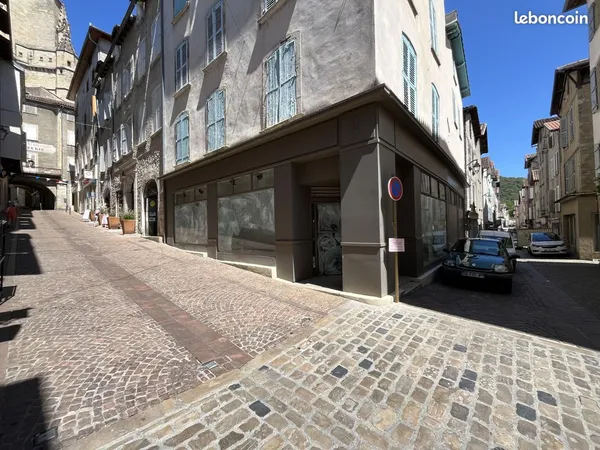 Local de 300m², Possibilité restauration