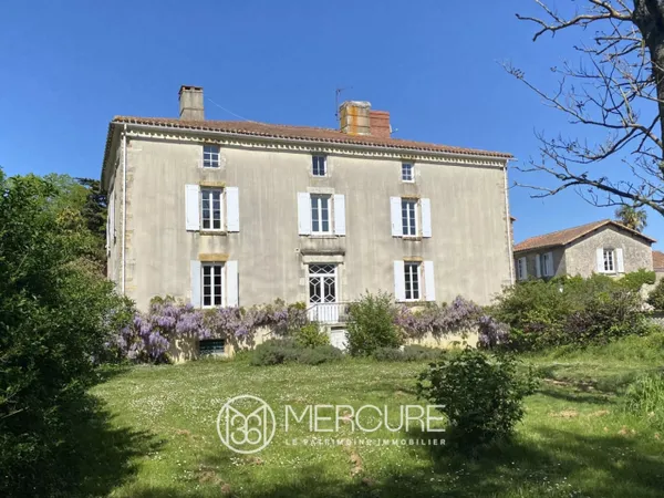 Propriété XIXe siècle, parc clos de murs