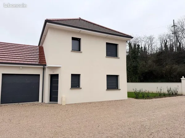 🏡 Maison jumelée neuve 85 m² avec garage et jardin - Centre de Dole