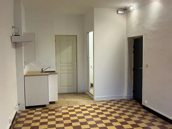 A LOUER - Appartement rénové 27 m² - ANDUZE