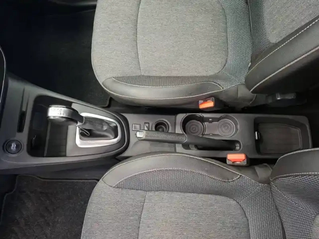 Renault Captur dci 90 edc — photo 22
