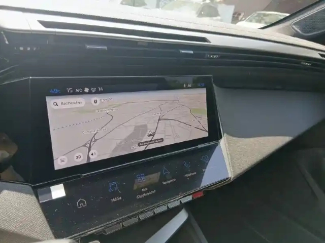 Peugeot 408 plug-in hybrid 240 ch e-dcs7 — photo 20