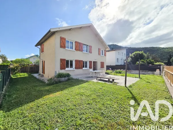 Maison 8 pièces 160 m²