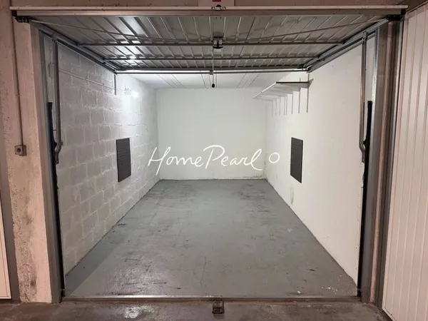 Parking 13 m²