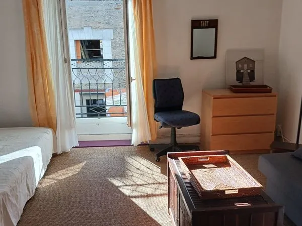 Studio meublé 25 m2 Centre-quai de Versailles 120 000