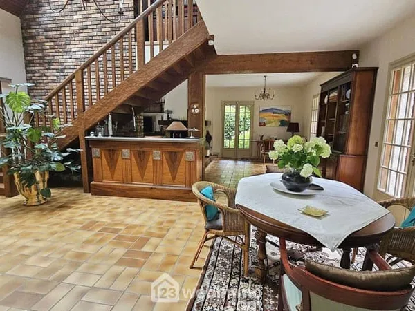 Maison 6 pièces 197 m²