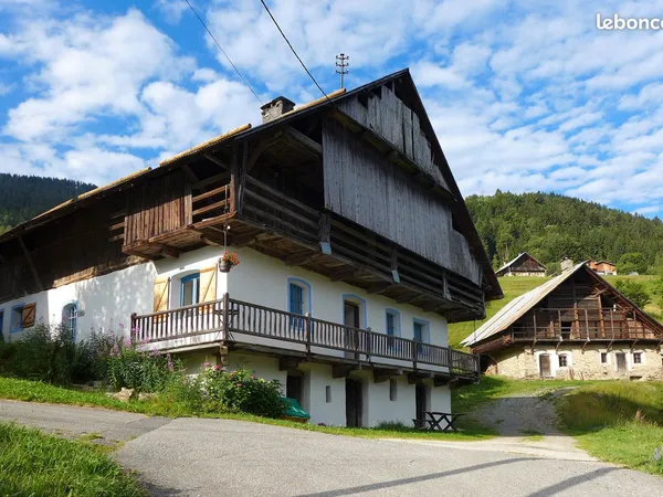 Ferme traditionnelle du Beaufortain / Chalet
