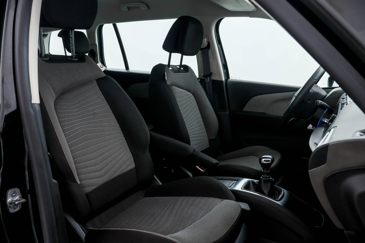 Citroën Grand C4 Spacetourer — photo 14