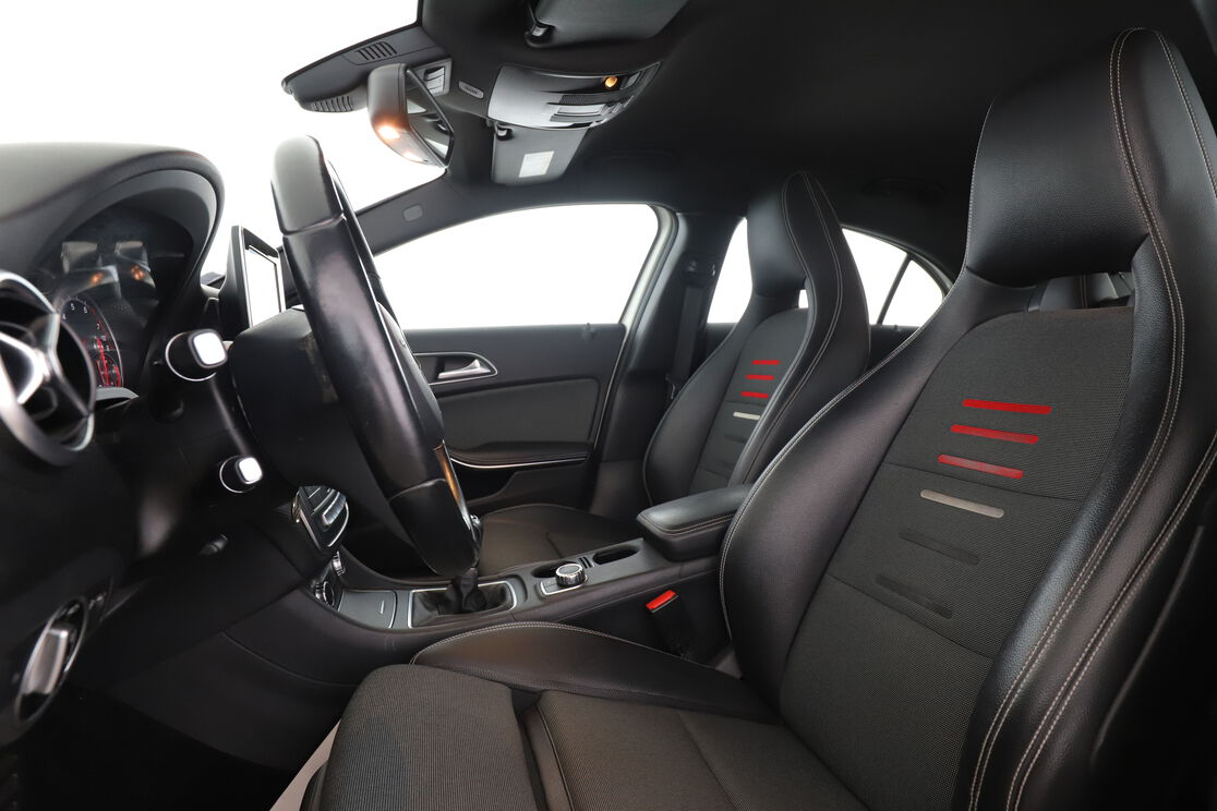Mercedes-Benz Classe A 180 Inspiration — photo 9