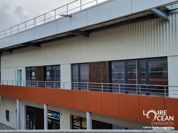 Local commercial 257 m²