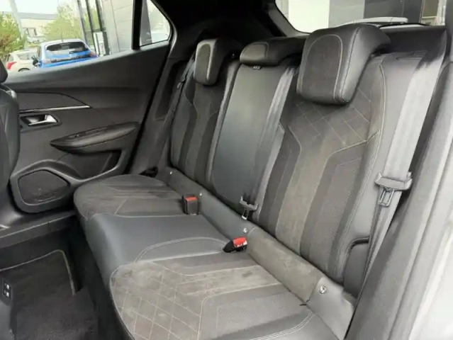 Peugeot 2008 ii 1.2 pt 155 s&amp;s eat8 gt — photo 19