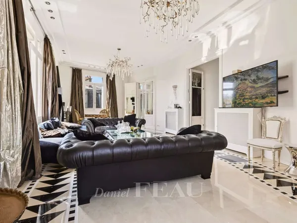 Appartement 5 pièces 238 m²