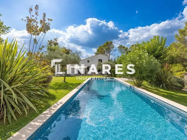 LA FONTAINE DU ROY - Maison familiale T5 de 230 m² - Terrain 4850m2 -Piscine - 13840 Rognes