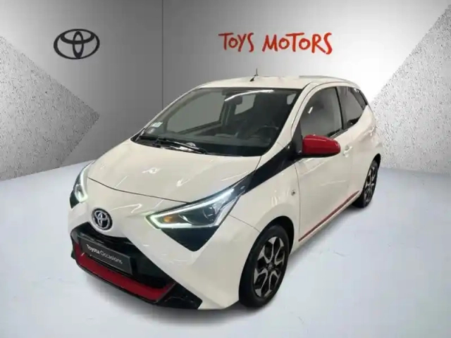 Toyota Aygo x-play 1.0 72 ch — photo 1