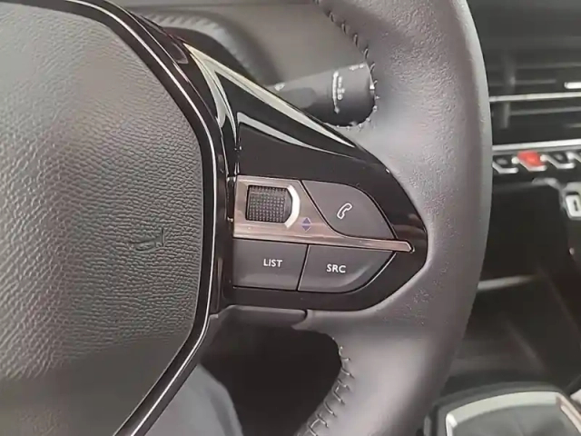 Peugeot 208 puretech 75 s&amp;s bvm5 — photo 22