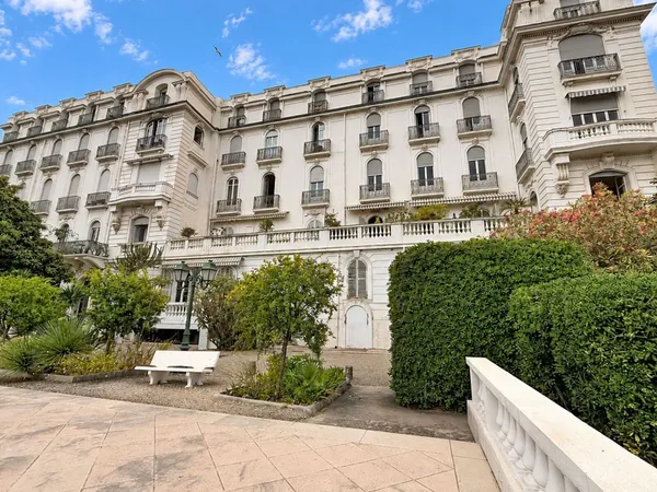Appartement 5 pièces 150 m²