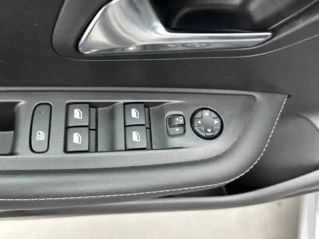 Peugeot 208 puretech 100 s&amp;s bvm6 — photo 50