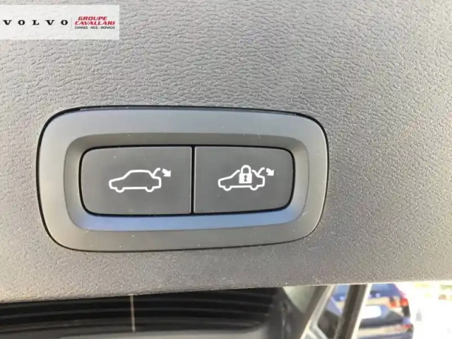 Volvo Xc40 t5 recharge 180+82 ch dct7 — photo 39