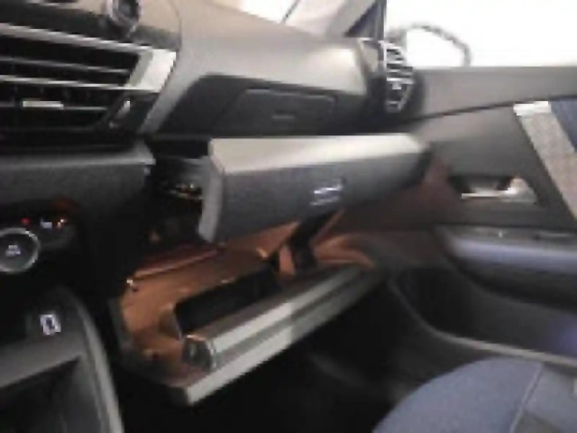 Citroën C4 moteur électrique 136ch (100 kw) feel pack automatique — photo 14