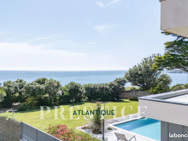 Villa 7 pièces 256 m²