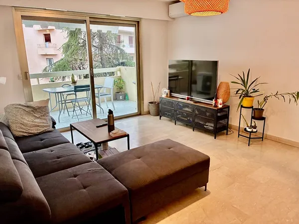 CANNES LES ANGLAIS 2P 55M2 RENOVÉ