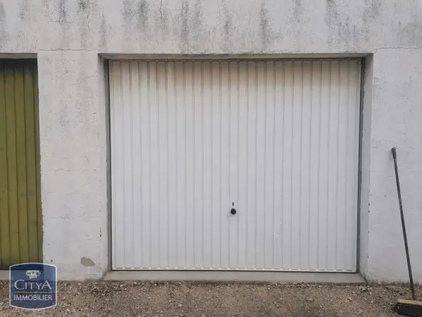 Parking 12 m²