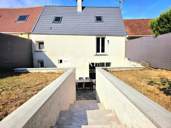MAISON 104 M2 avec terrasse et jardin de 404 M2