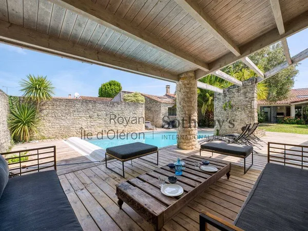 Maison 7 pièces 160 m²