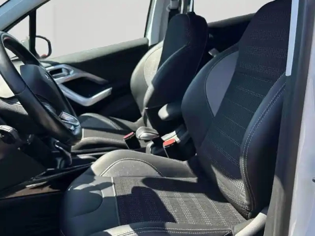 Peugeot 2008 1.2 puretech 110ch e6.c allure s&amp;s eat6 — photo 11