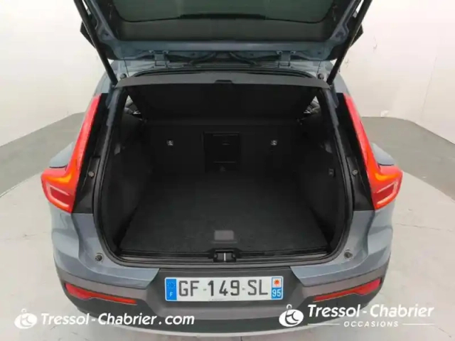Volvo Xc40 t4 recharge 129+82 ch dct7 inscription business — photo 8