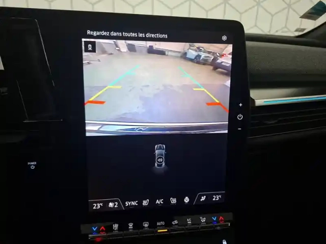 Renault Megane e-tech ev60 220 ch super charge — photo 3