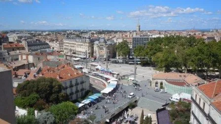 A LOUER 4 PIECES DUPLEX PLACE DE LA COMEDIE